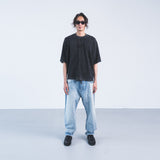 RELAXED STRAIGHT-LEG JEANS